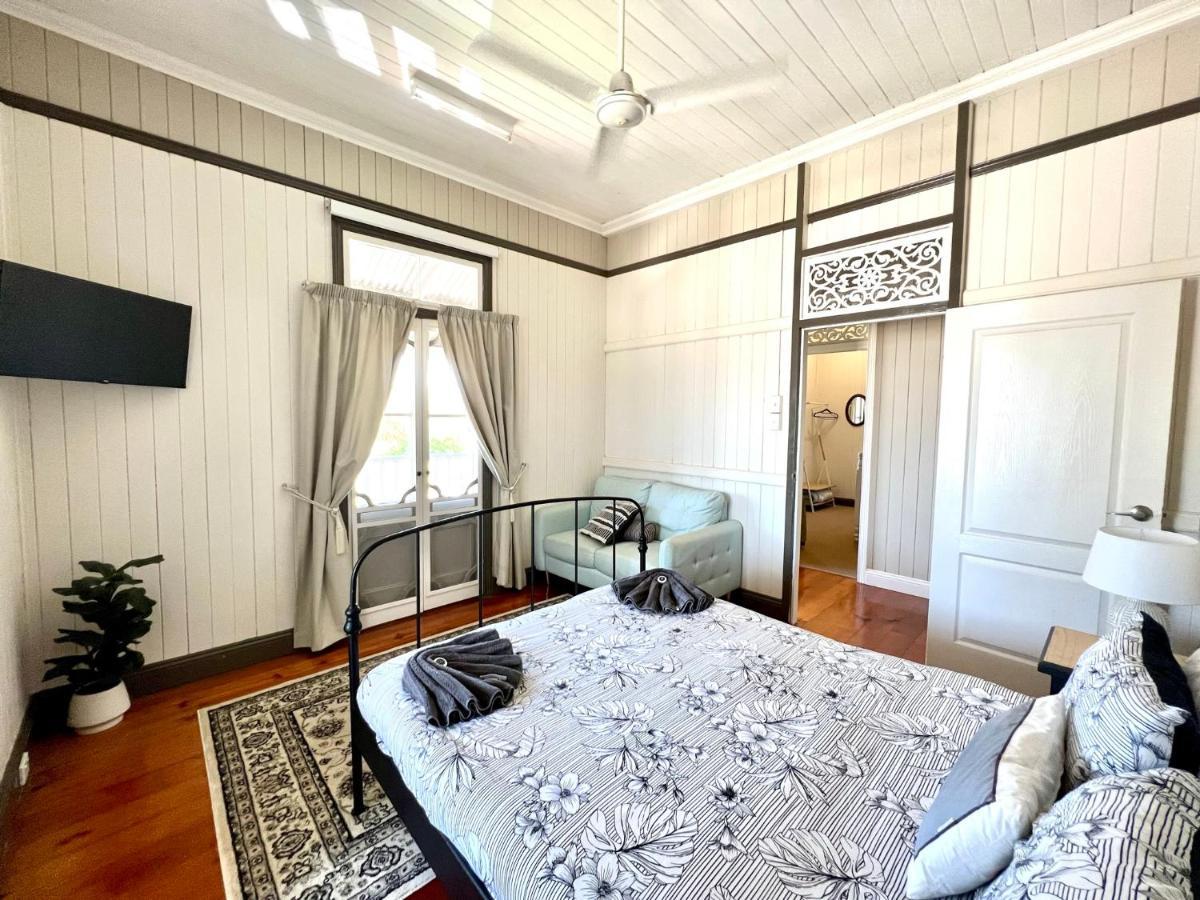 Childers Charmer With Aircon, Wifi & Modern Luxuries Kültér fotó